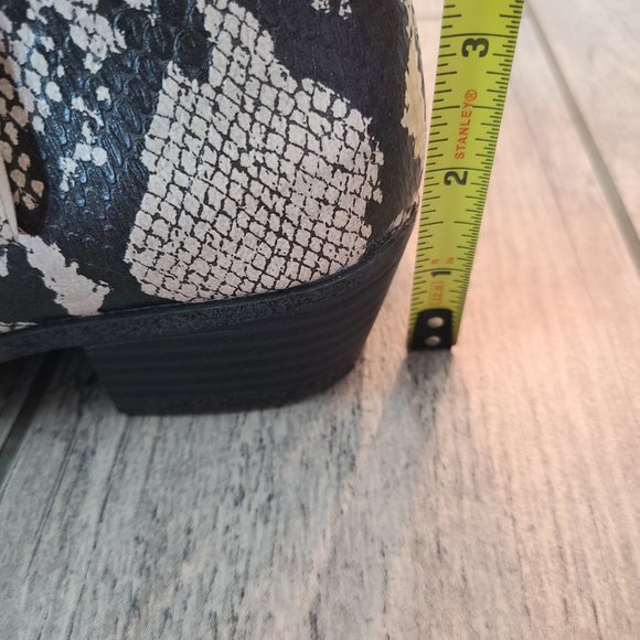 Arizona Jean Co. women's Galen ankle booties memory foam beige & black size 7.5 - Picture 13 of 13